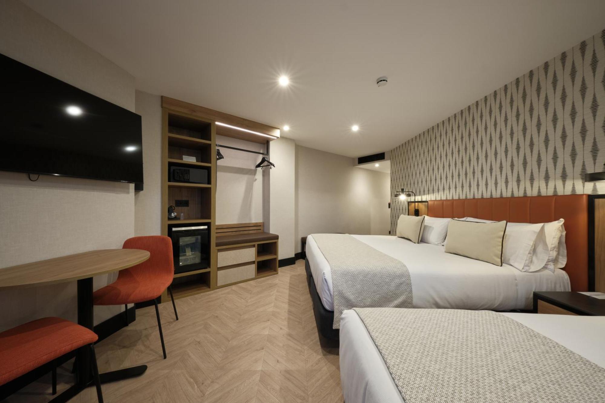 Hotel Catalonia Park Putxet Barcellona Esterno foto