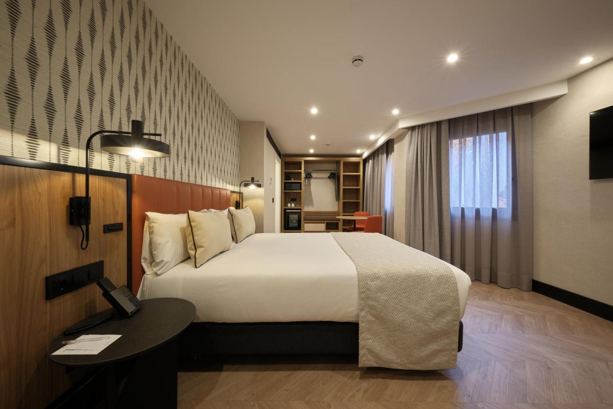 Hotel Catalonia Park Putxet Barcellona Esterno foto