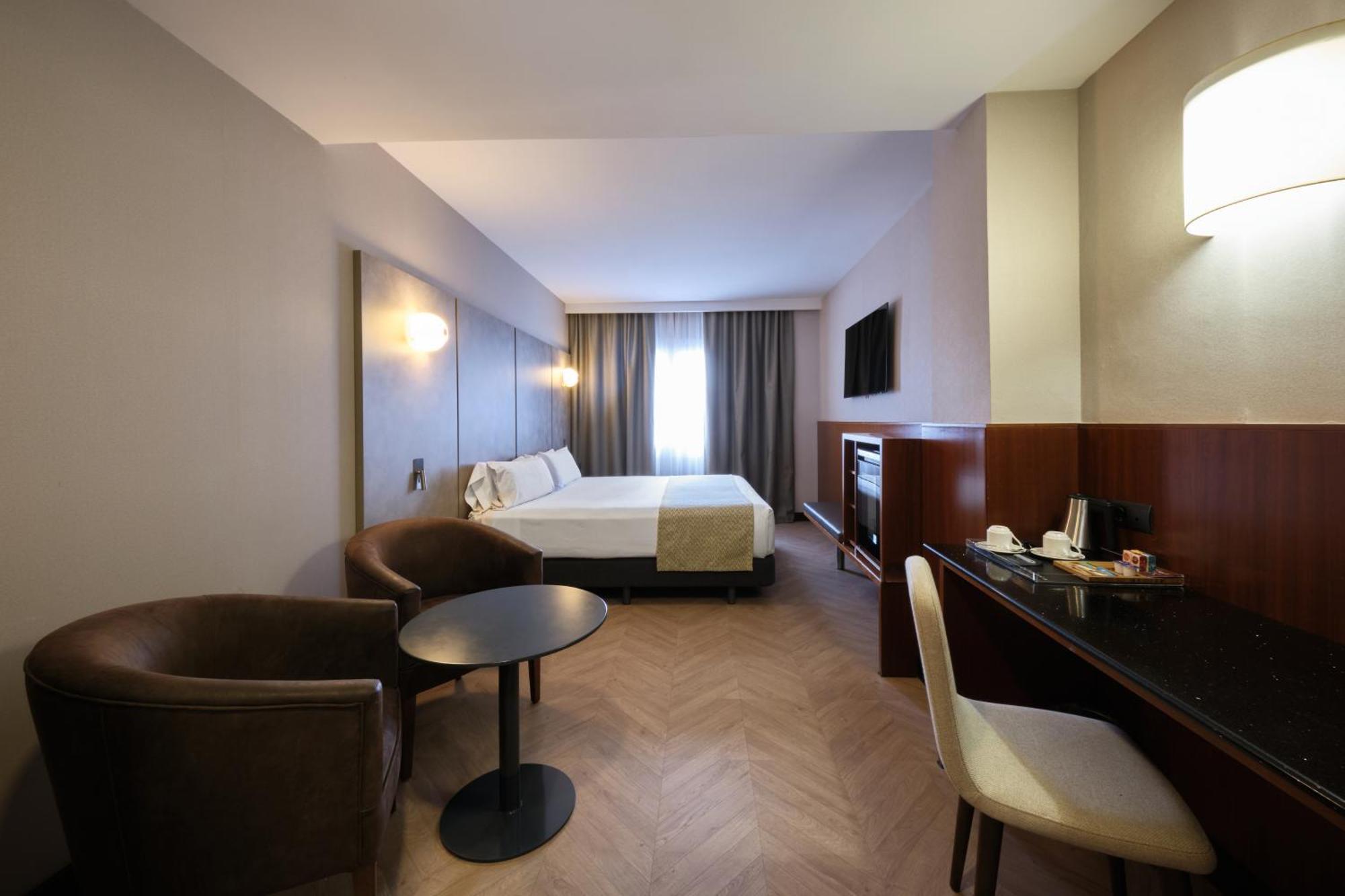 Hotel Catalonia Park Putxet Barcellona Esterno foto