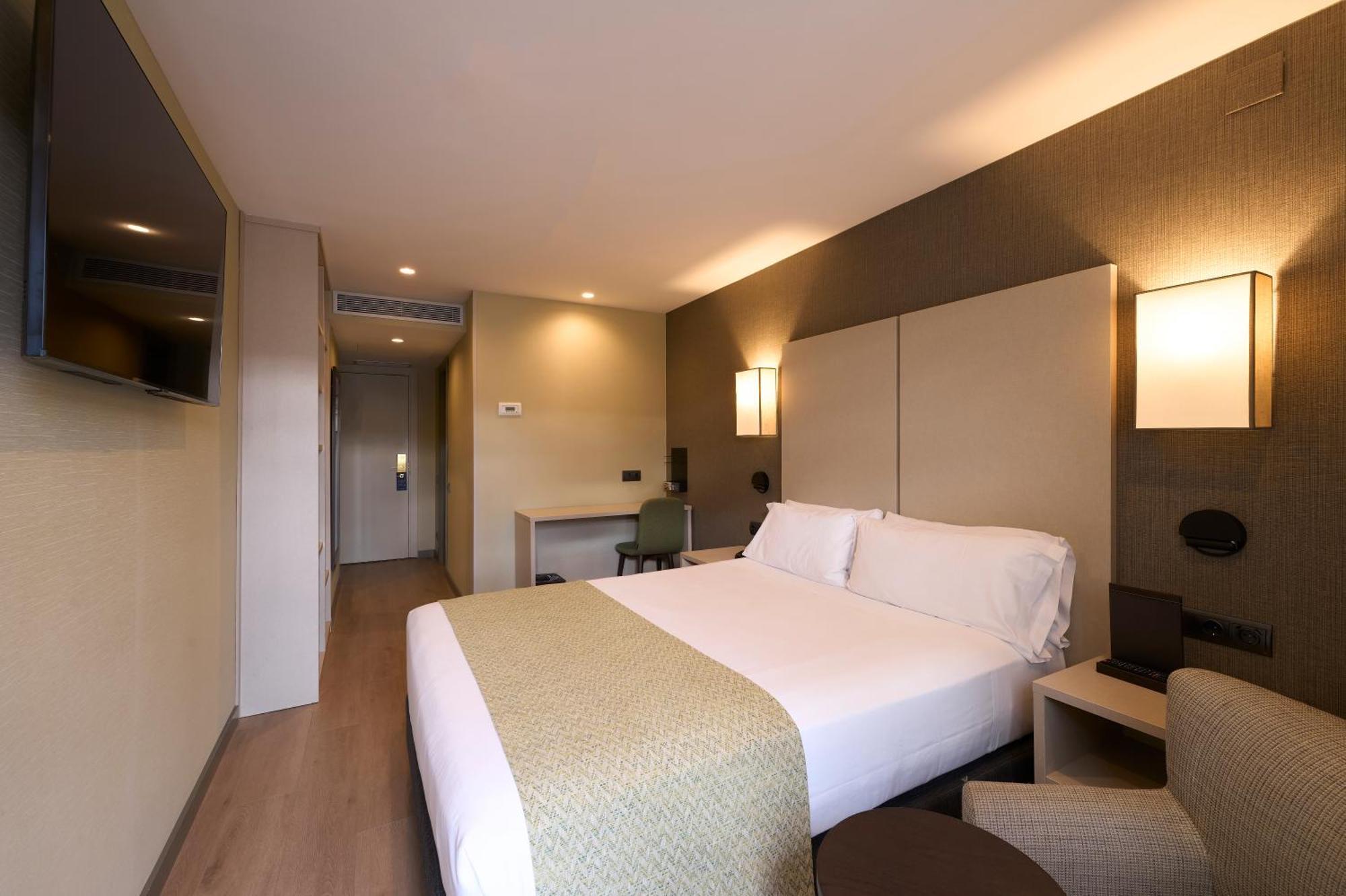 Hotel Catalonia Park Putxet Barcellona Esterno foto