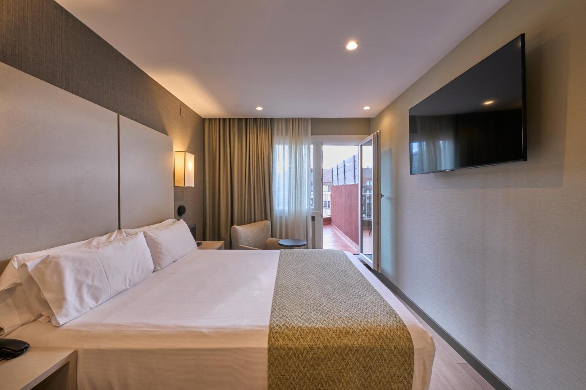 Hotel Catalonia Park Putxet Barcellona Esterno foto