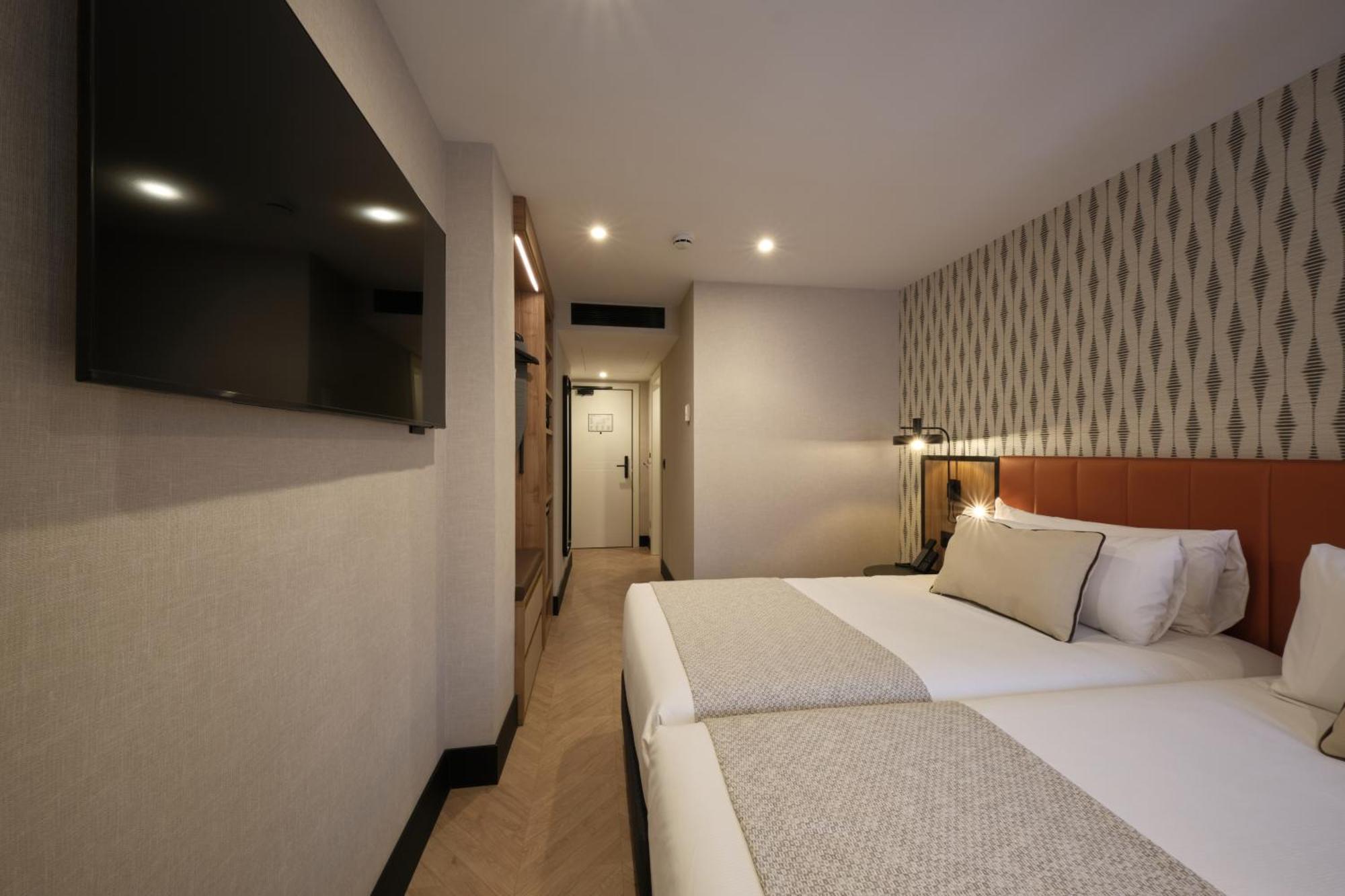 Hotel Catalonia Park Putxet Barcellona Esterno foto