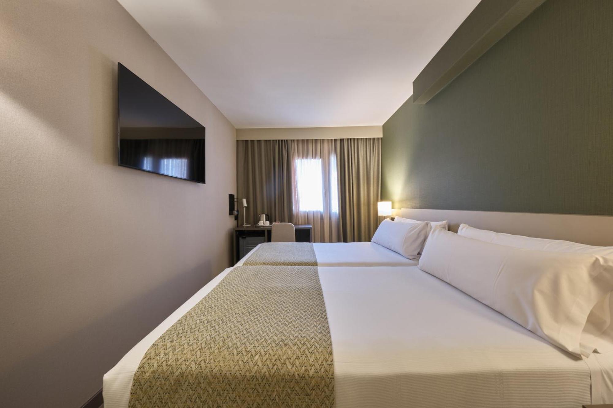 Hotel Catalonia Park Putxet Barcellona Esterno foto