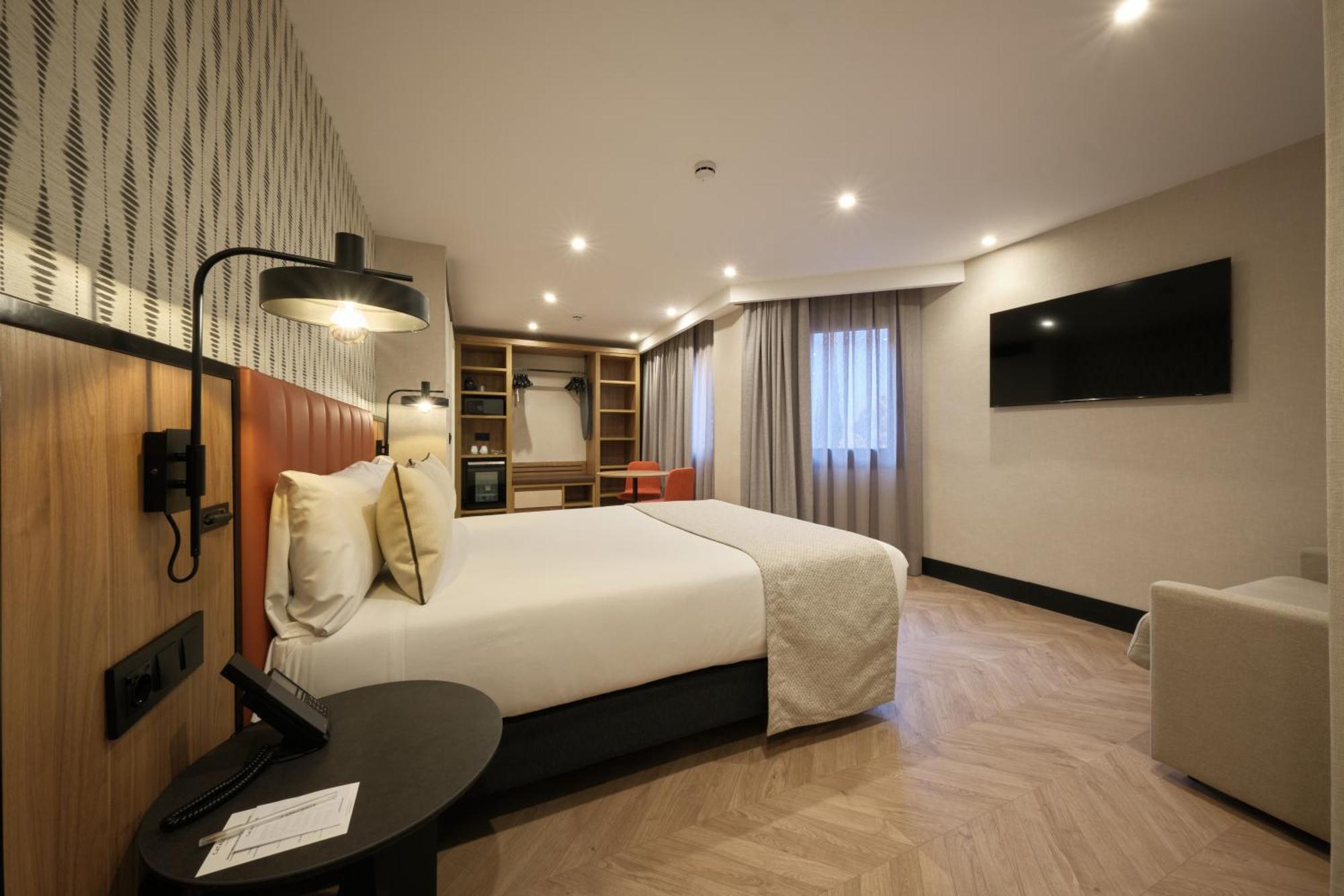 Hotel Catalonia Park Putxet Barcellona Esterno foto