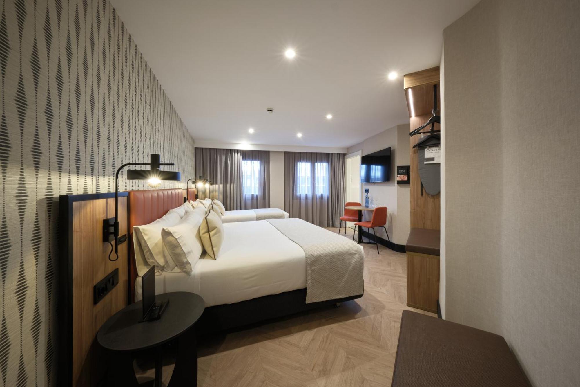 Hotel Catalonia Park Putxet Barcellona Esterno foto